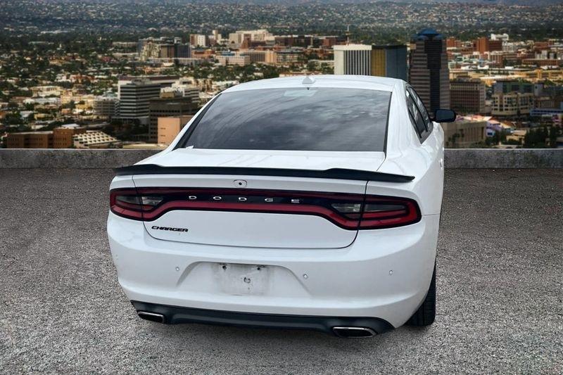 Dodge Charger  2017