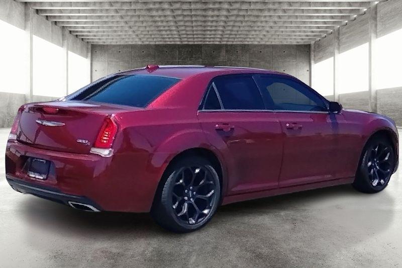 Chrysler 300  2019