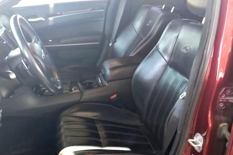 Chrysler 300  2019