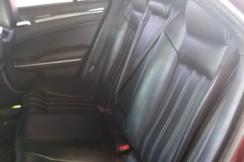 Chrysler 300  2019
