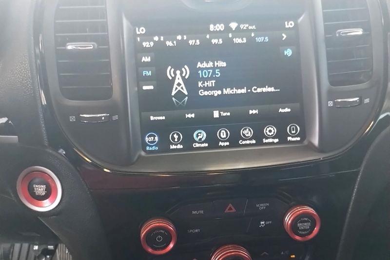 Chrysler 300  2019