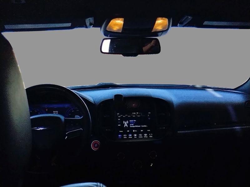 Chrysler 300  2019