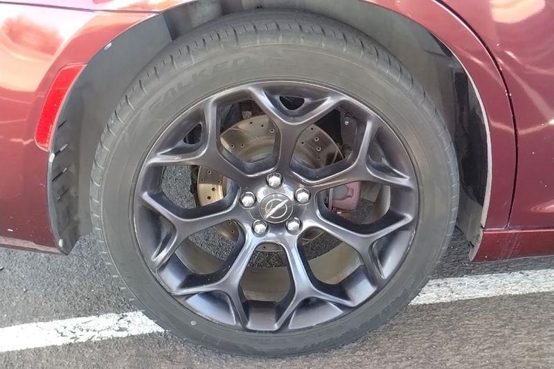 Chrysler 300  2019