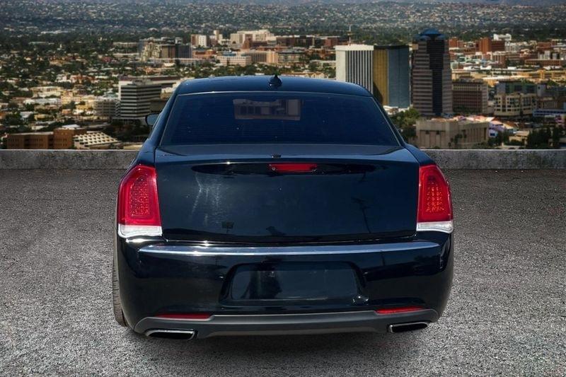Chrysler 300  2016