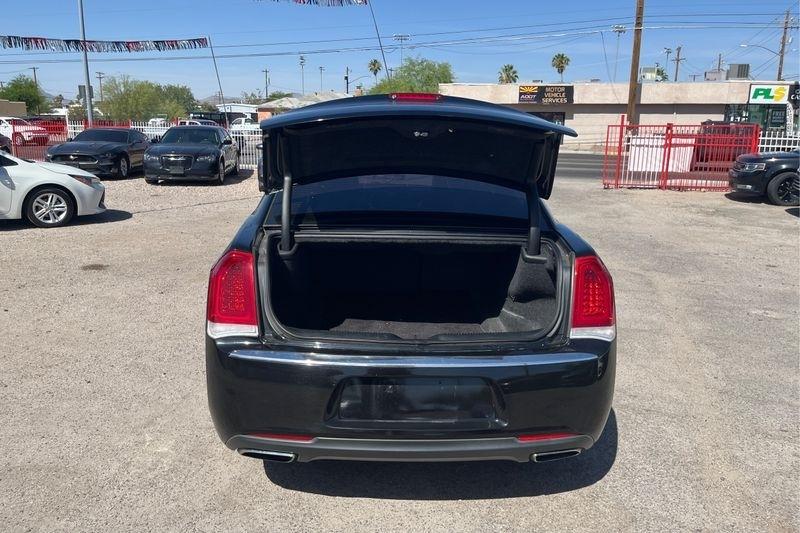 Chrysler 300  2016