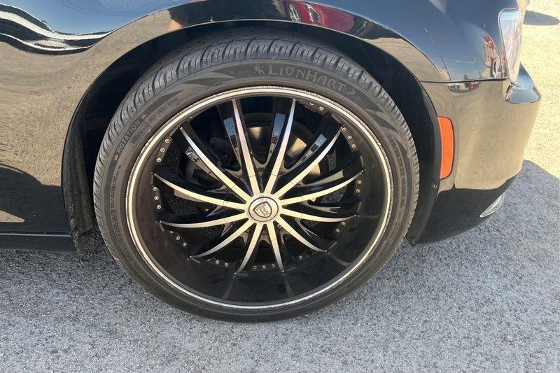 Chrysler 300  2016