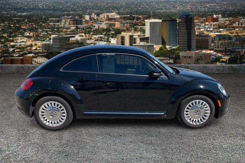 Volkswagen Beetle  2013