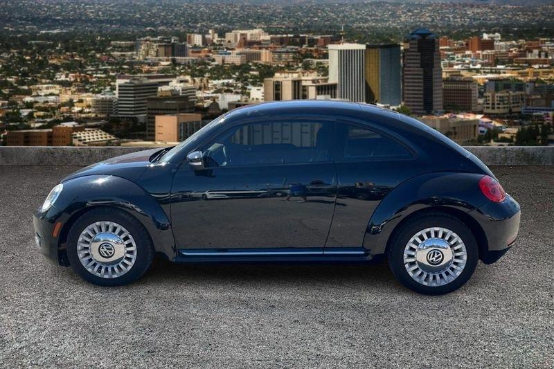 Volkswagen Beetle  2013