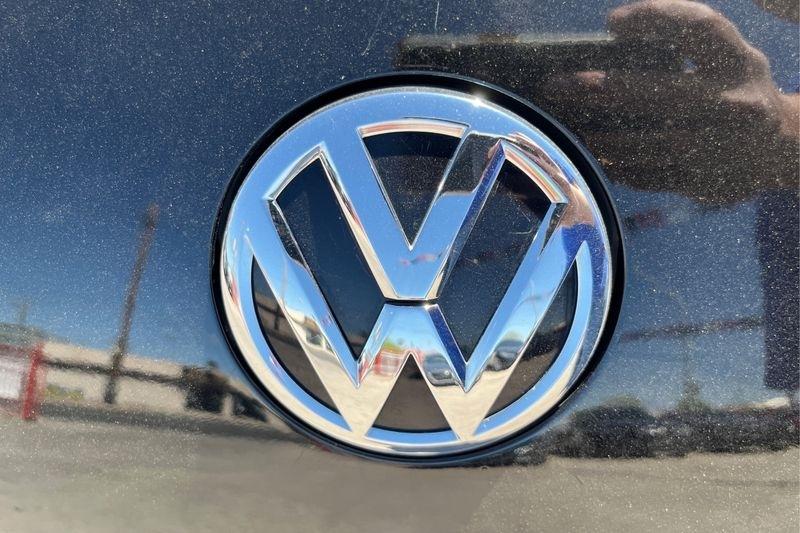 Volkswagen Beetle  2013