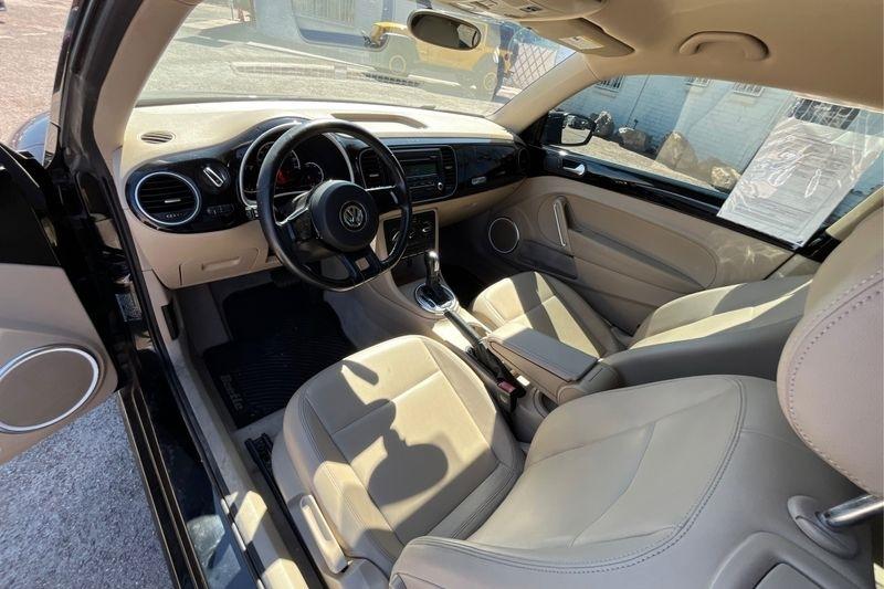 Volkswagen Beetle  2013