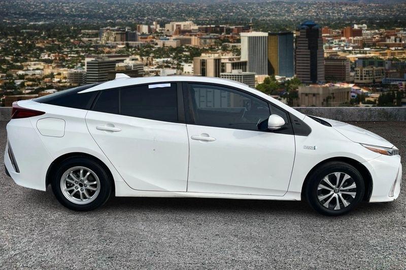 Toyota Prius Prime  2021