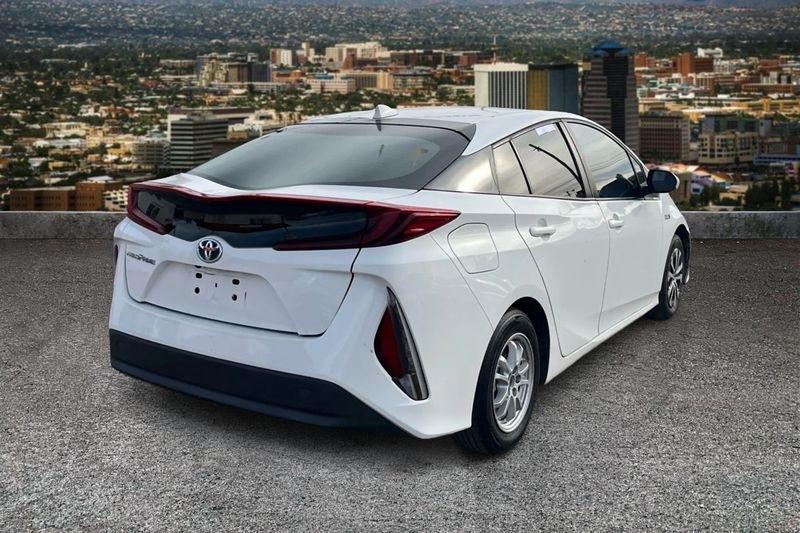 Toyota Prius Prime  2021