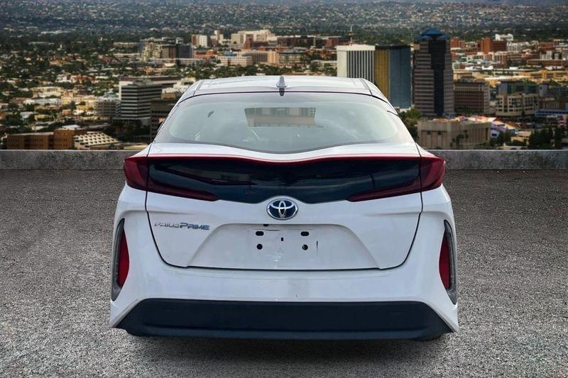 Toyota Prius Prime  2021