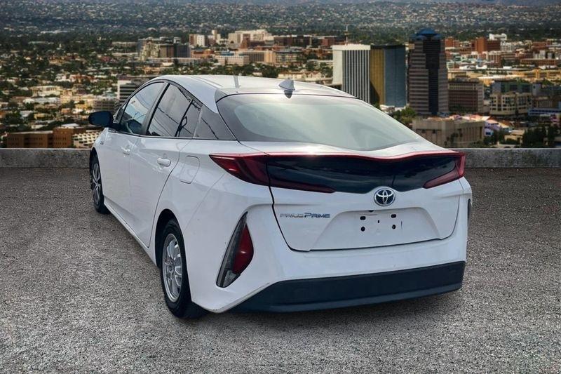 Toyota Prius Prime  2021