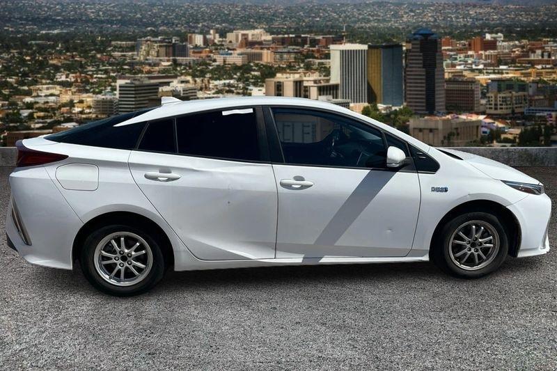 Toyota Prius Prime  2021