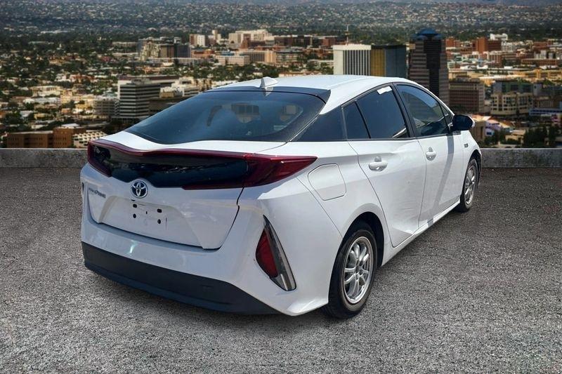 Toyota Prius Prime  2021