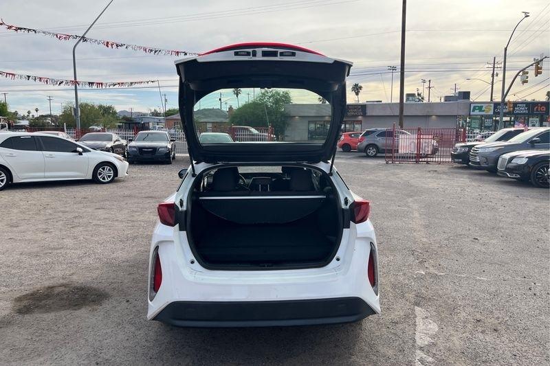 Toyota Prius Prime  2021