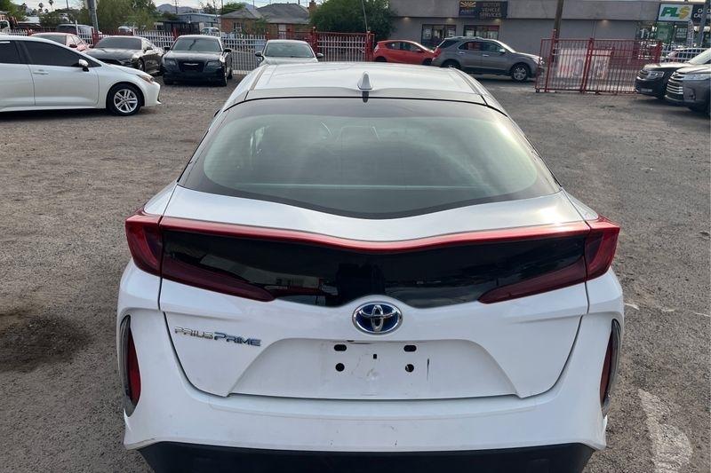Toyota Prius Prime  2021