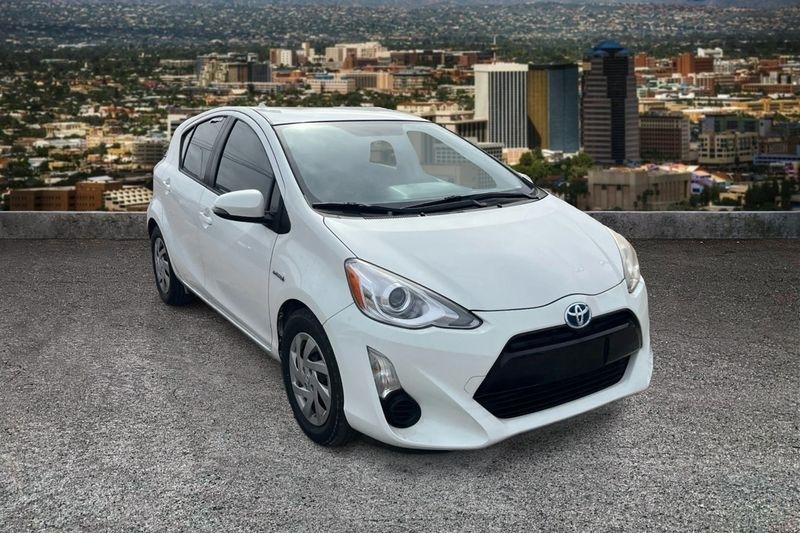 Toyota Prius c  2015