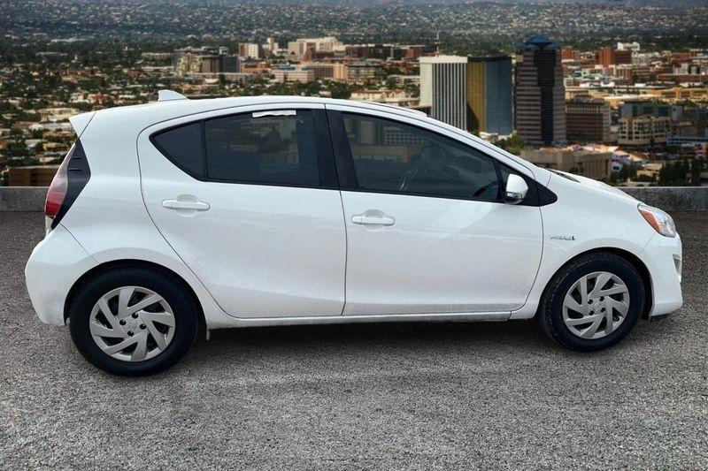 Toyota Prius c  2015
