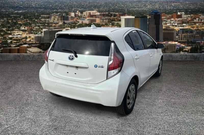 Toyota Prius c  2015