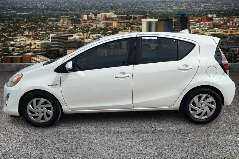 Toyota Prius c  2015