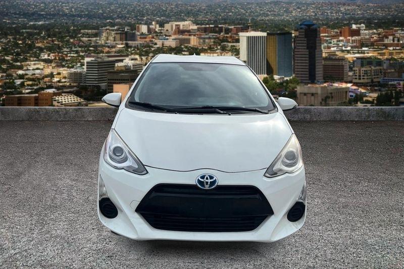 Toyota Prius c  2015