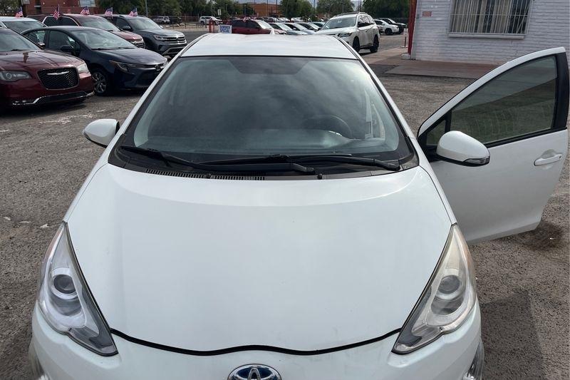 Toyota Prius c  2015