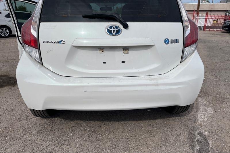 Toyota Prius c  2015