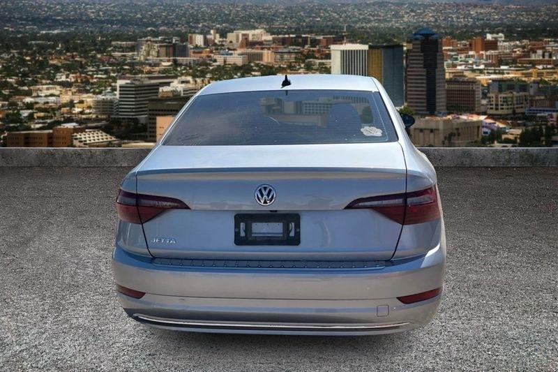 Volkswagen Jetta  2021