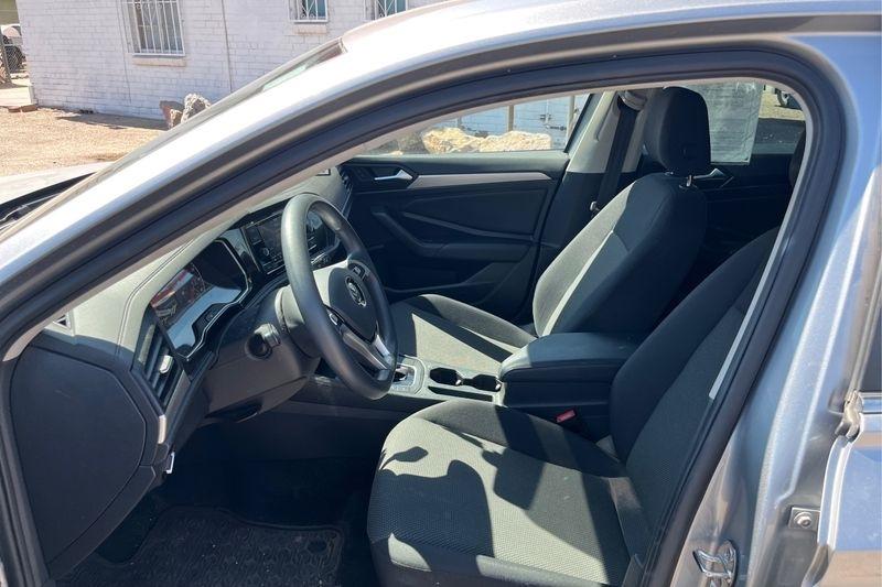 Volkswagen Jetta  2021