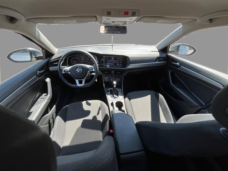 Volkswagen Jetta  2021