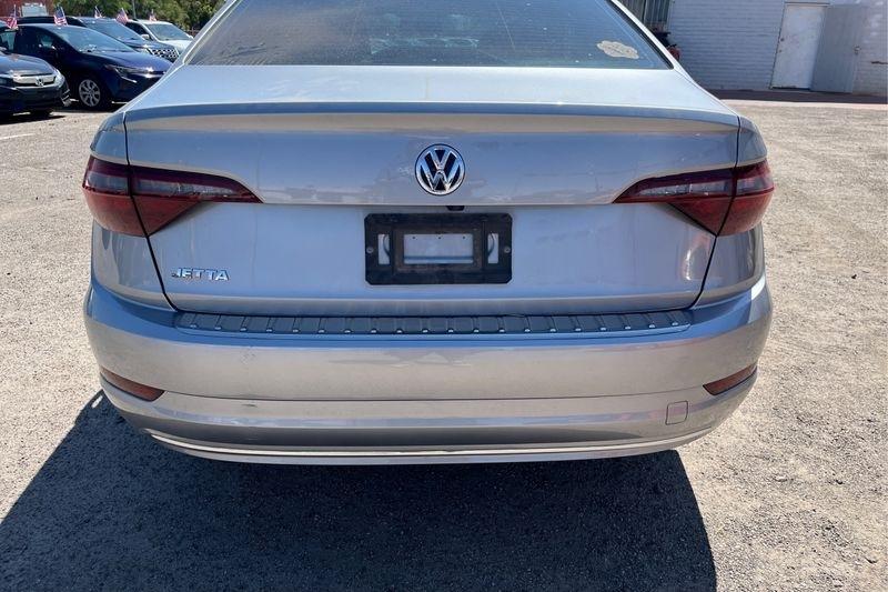 Volkswagen Jetta  2021