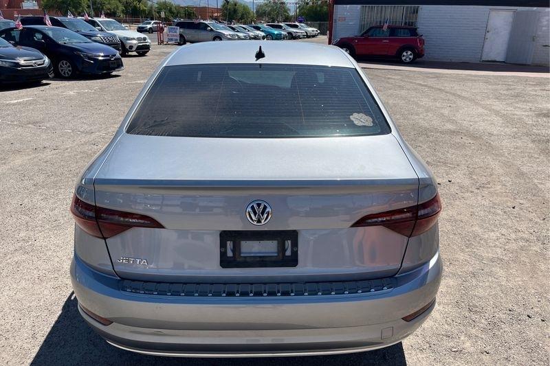 Volkswagen Jetta  2021