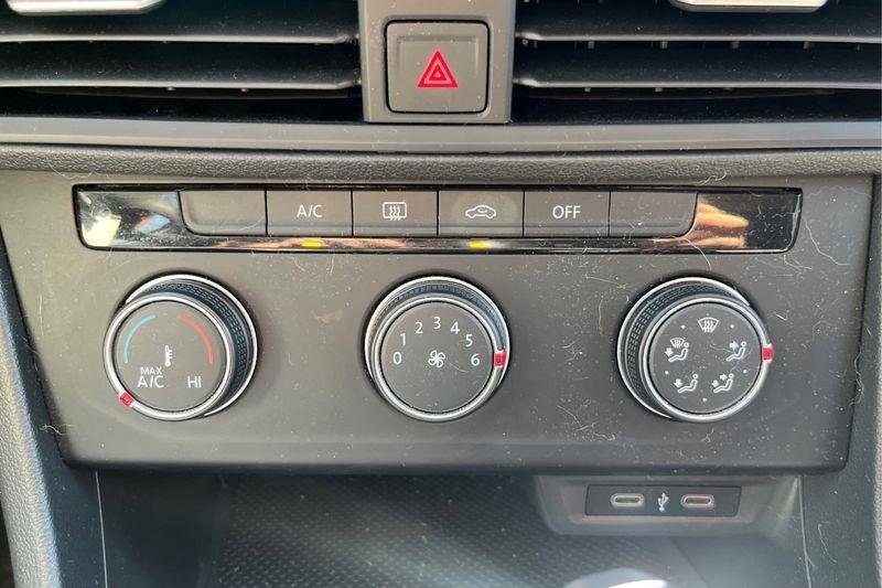Volkswagen Jetta  2021