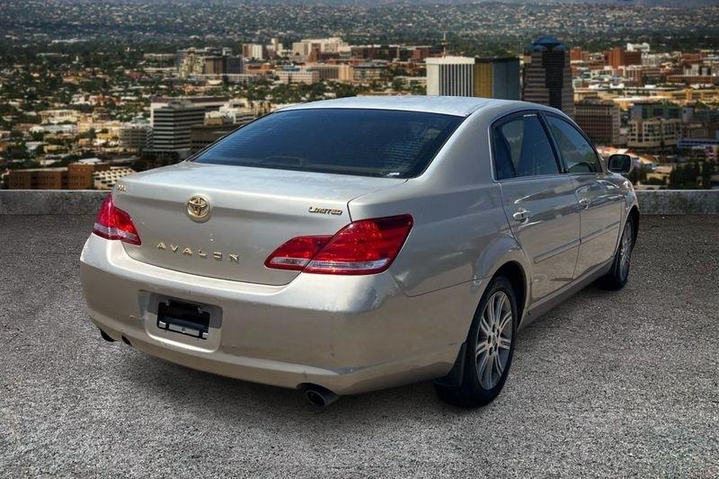 Toyota Avalon  2007