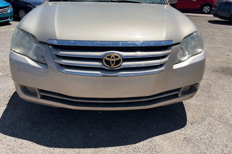Toyota Avalon  2007
