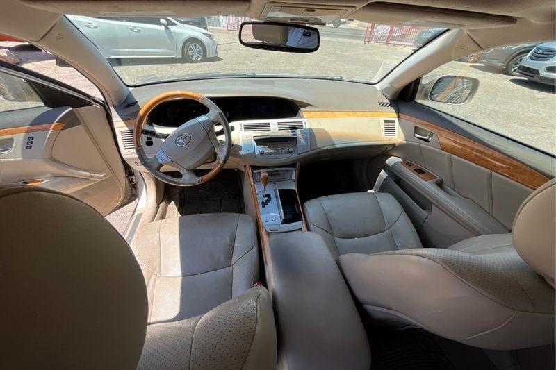 Toyota Avalon  2007