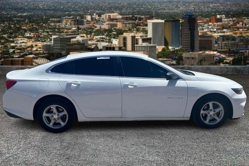 Chevrolet Malibu  2016