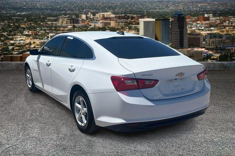 Chevrolet Malibu  2016