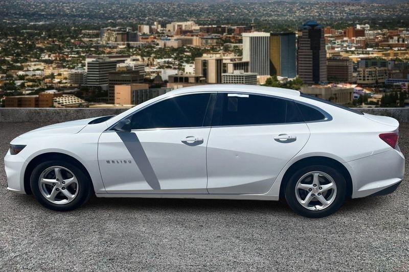 Chevrolet Malibu  2016