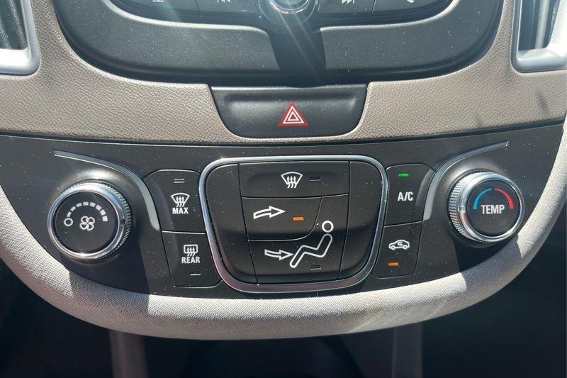 Chevrolet Malibu  2016