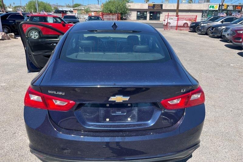Chevrolet Malibu  2016