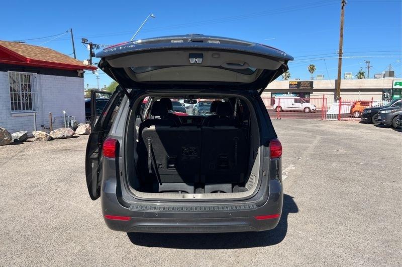 Kia Sedona  2015
