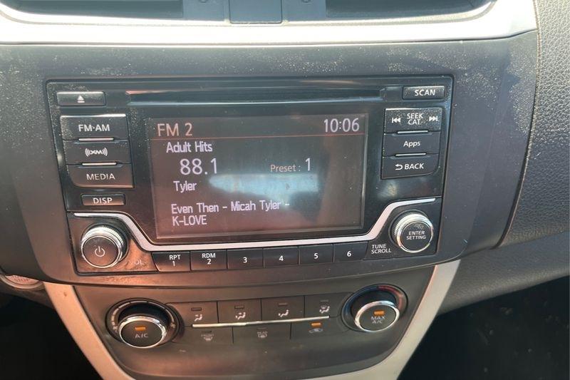 Nissan Sentra  2015