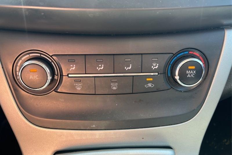 Nissan Sentra  2015