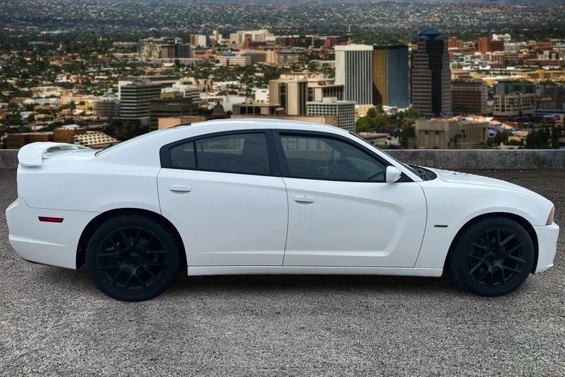 Dodge Charger  2011