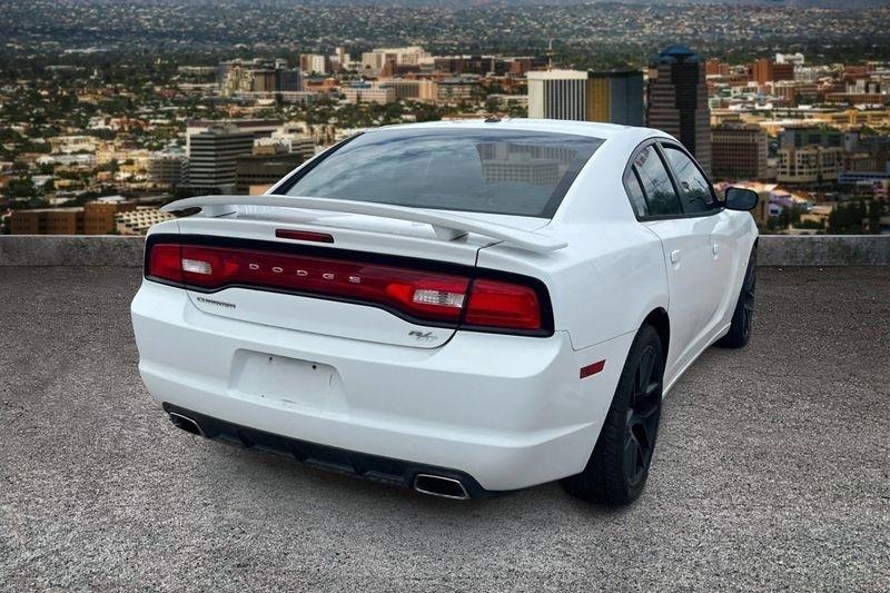 Dodge Charger  2011