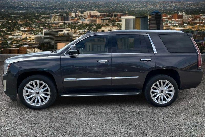 Cadillac Escalade  2016