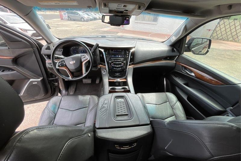 Cadillac Escalade  2016